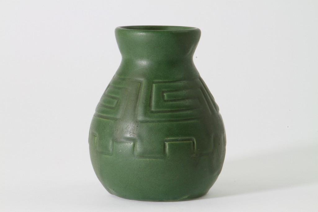 OWENS POTTERY VASE (1 of 7)