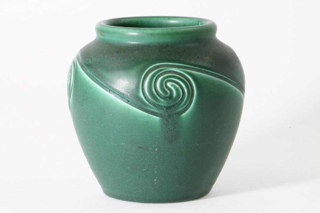 ROOKWOOD POTTERY MATT GLAZE VASE, 1903 (1 of 6)