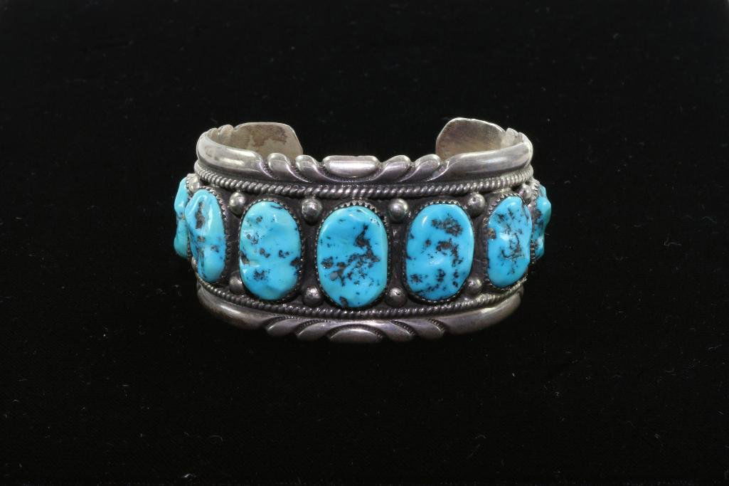 NATIVE AMERICAN TURQUOISE STERLING SILVER CUFF BRACELET (1 of 3)