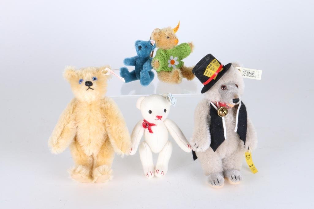 FIVE STEIFF BEARS: Five Steiff bears including one Limited Edition Notes:This "Fine Mélange" comes from numerous sources and estates. Here are just some of items this sale includes: charming Steiff animals (over 40 lot