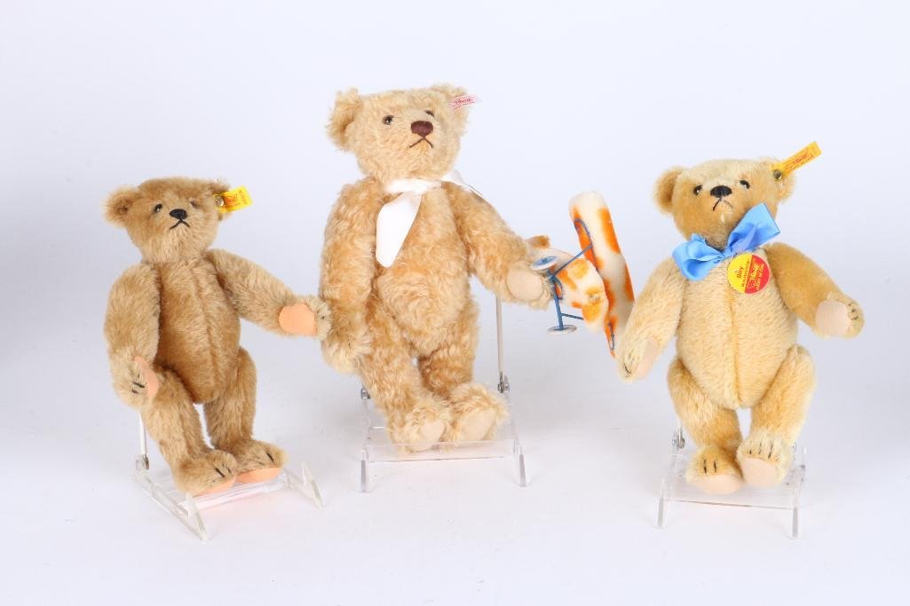 THREE STEIFF BEARS: Three Steiff Bears in various sizes Notes:This "Fine Mélange" comes from numerous sources and estates. Here are just some of items this sale includes: charming Steiff animals (over 40 lots of almost 