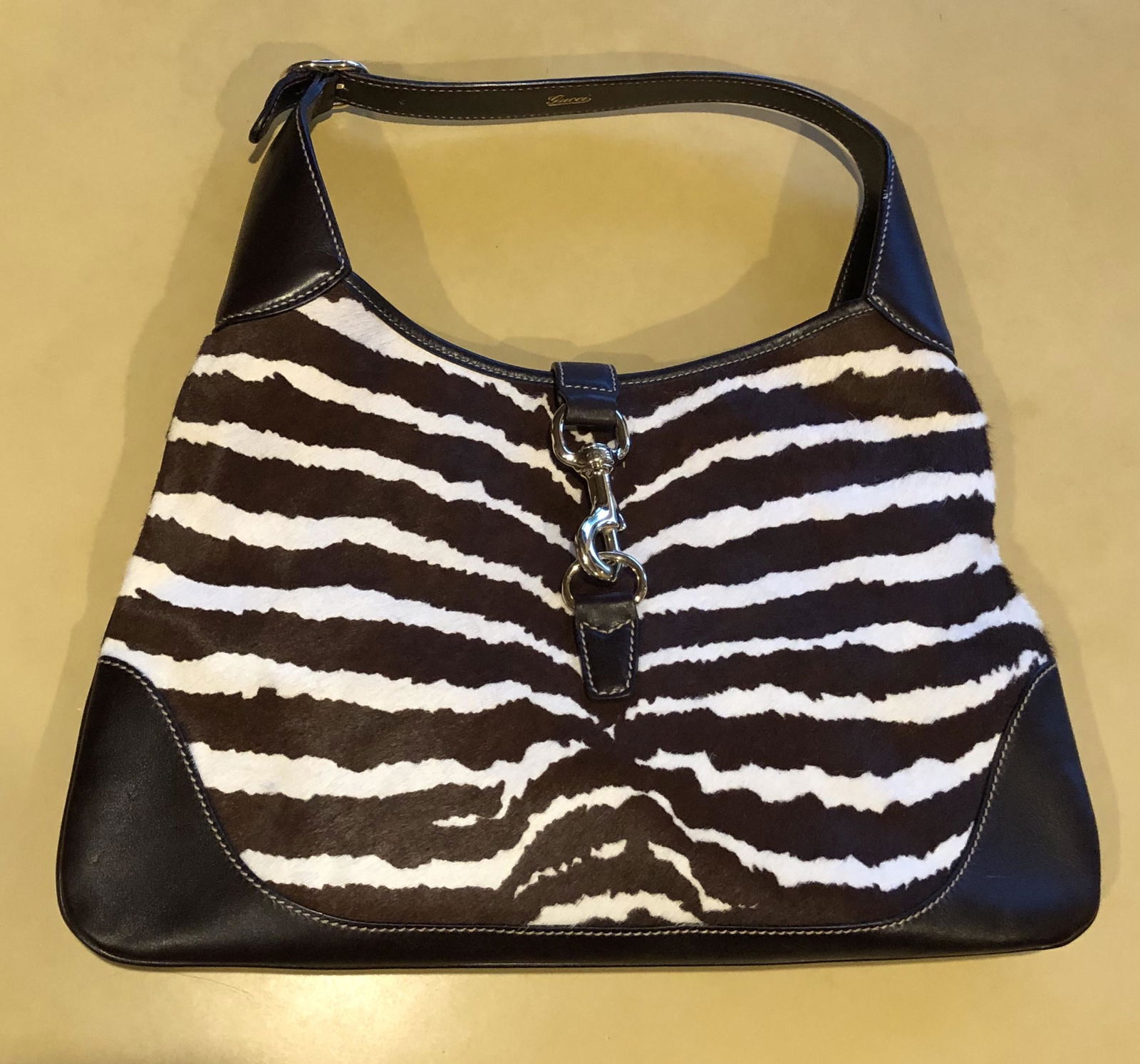 Gucci zebra 2025 bag