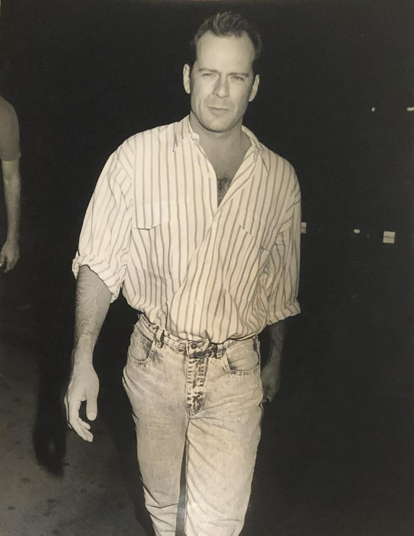 Bruce Willis at La Scala 1987 photographer stamp verso (1 of 2)
