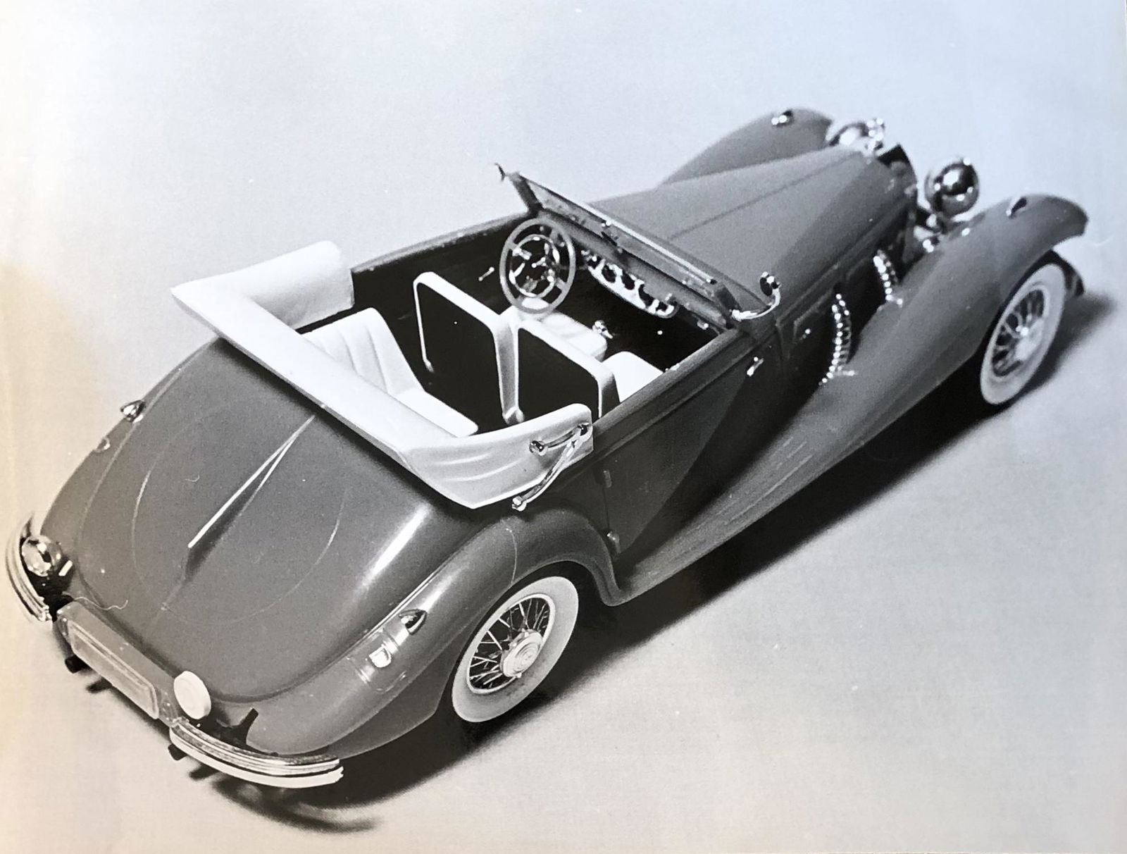 Japan c 1950's vintage auto (1 of 1)