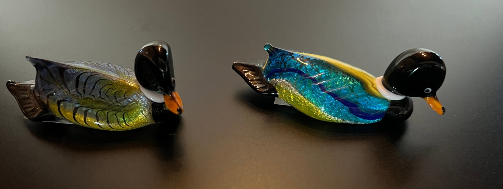 Pair of Murano Swans w/ labels: Pair of Murano Swans w/ label on base Dimension: 3 1/2 x 1 1/2 x 1 1/2