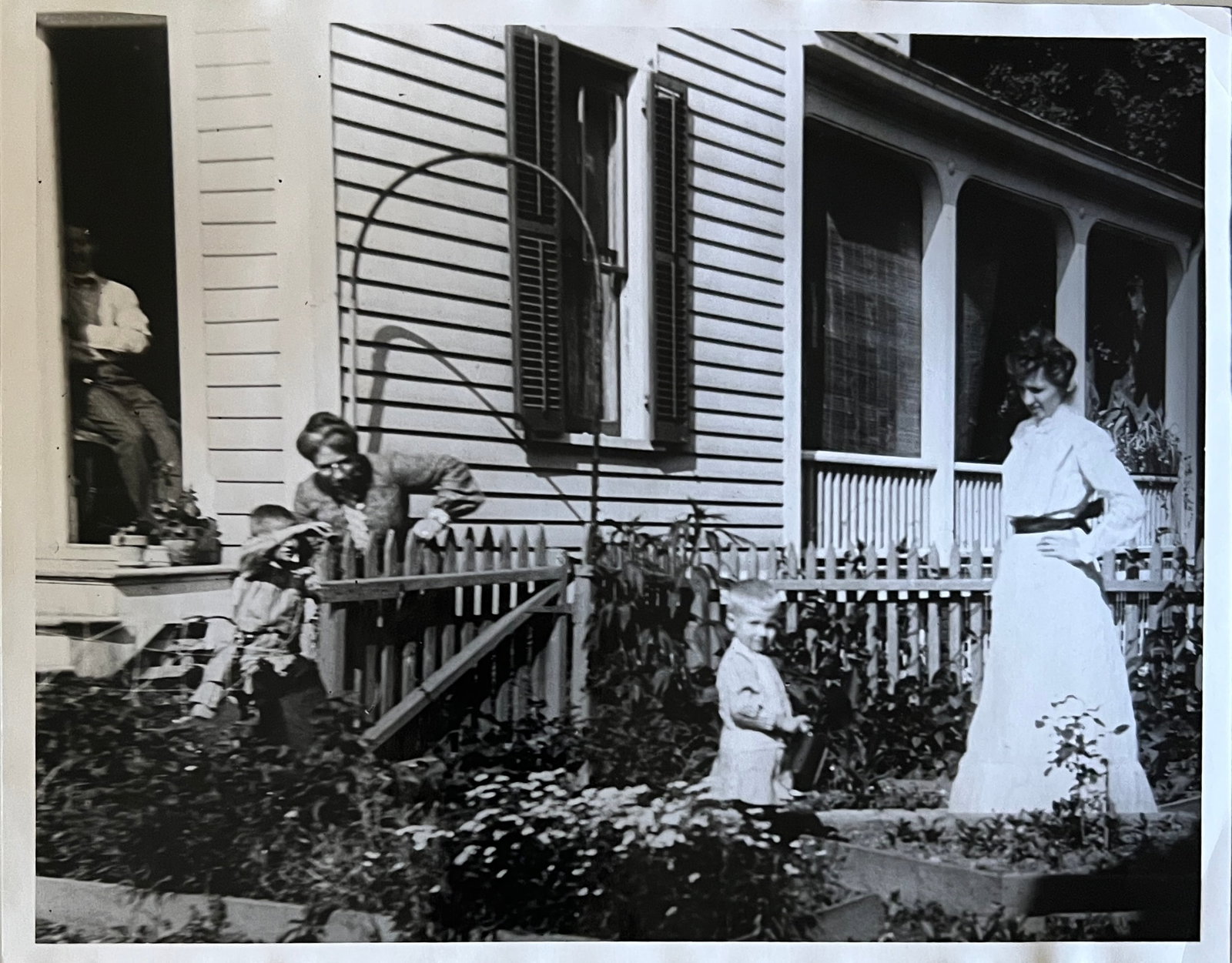 Marguerite Baker Johnson - Mid Century Photograph- Prominent Americana Photographer. House. Signed: Photographer : Marguerite Baker Johnson. Black and white Vintage Mid Century Photograph. Dimensions: 8 x 10". Signed Verso. Johnson was a native of Brussles Belgium and was a noted female photographer