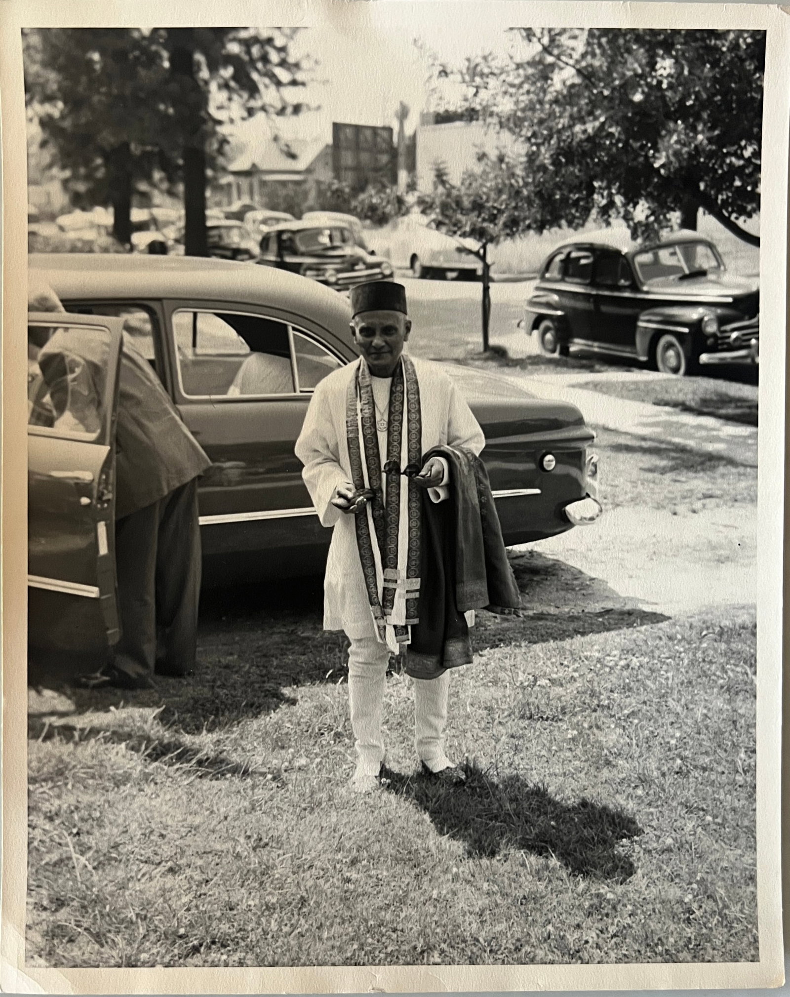 1949 Photo- President International Theosophical Society -label verso (1 of 2)
