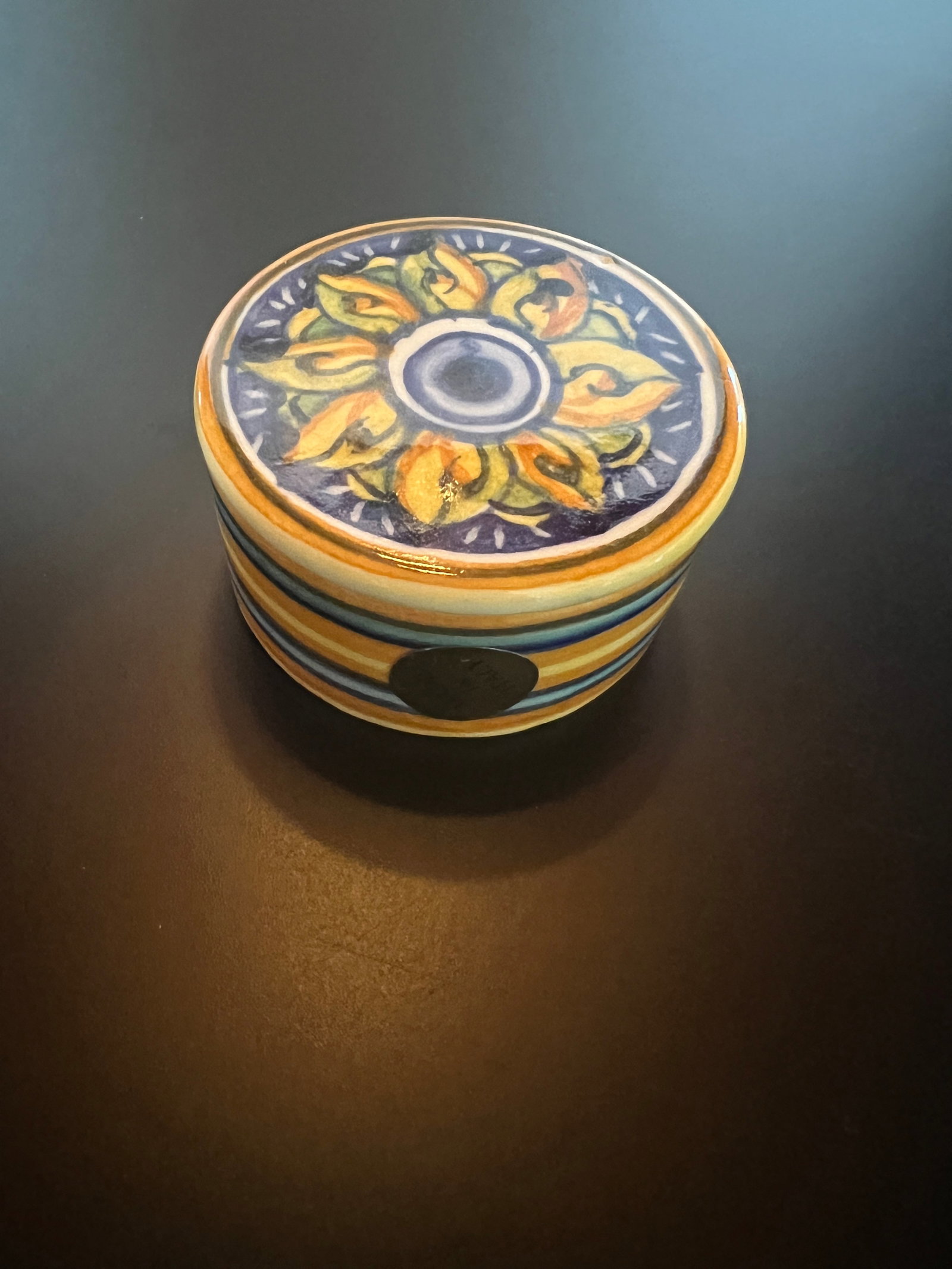 Mix Lot of (4) Deruta- Made in Italy, Mara Heart, Round paper weight, Crystal Fish: A) Deruta Made In Italy Ceramic Striped Container - Maioliche dipinte a mano - deruta style 1 1/4 x 2 1/8 diam B) MARA - happy birthday heart porcelain 1 1/4 x 2 1/2 x 2 C) Round paper weight 1 1/2 h 