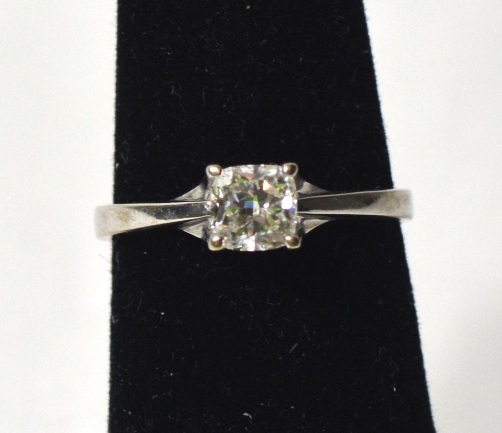 18k White Gold Diamond Ring (1 of 5)