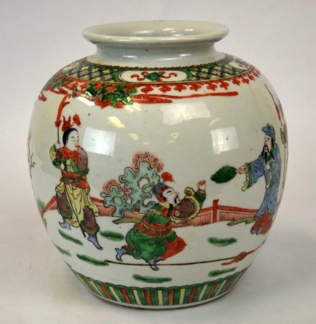 Chinese Porcelain Famille Verde Bulbous Vase (1 of 7)