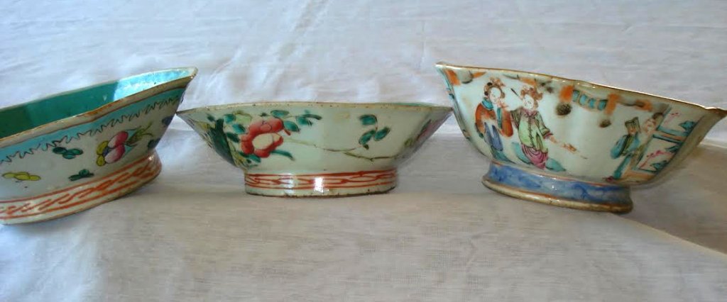 Three Of Chinese Famille Rose Procelain Bowl (1 of 8)