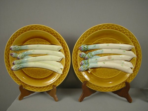 SARREGUEMINES pair of majolica asparagus and baske: SARREGUEMINES pair of majolica asparagus and basketweave plates, 9 3/4"