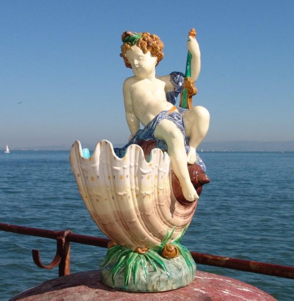 MINTON majolica putti on conch shell planter, gre: MINTON majolica putti on conch shell planter, great color and detail, 15"