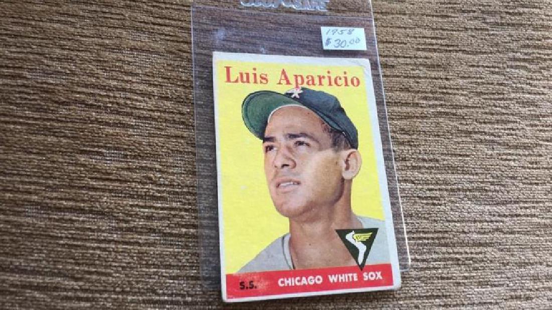 Luis Aparicio 1958 topps vintage baseball card (1 of 3)