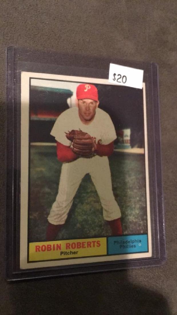 1961 topps Robin Roberts in near mint condition (1 of 2)