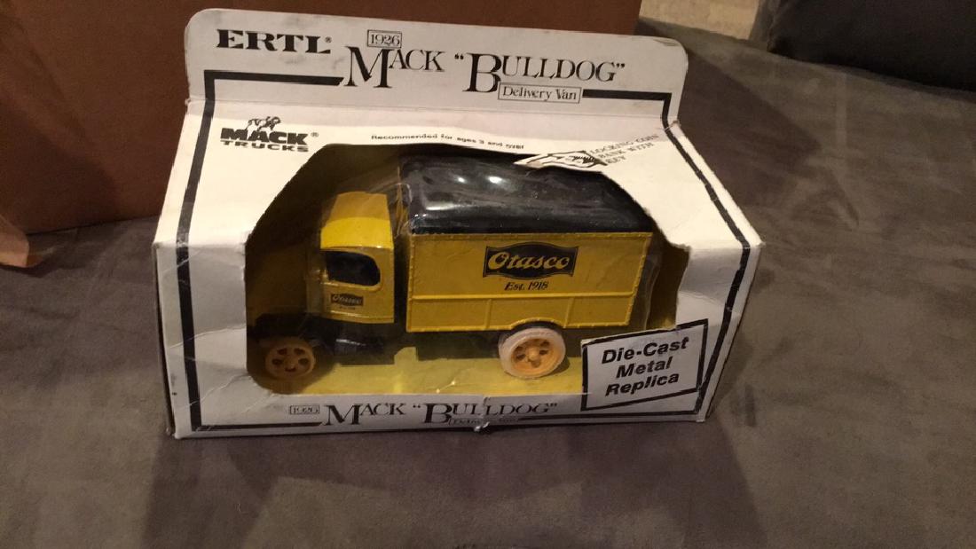 Ertl 1926 Mac bulldog deliveryman Otasco: Ertl 1926 Mac bulldog deliveryman Otasco