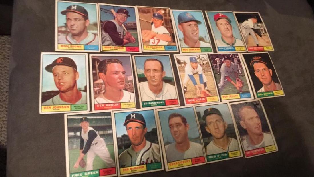 Lot of 17 1961 Topps vintage baseball cards (1 of 5)