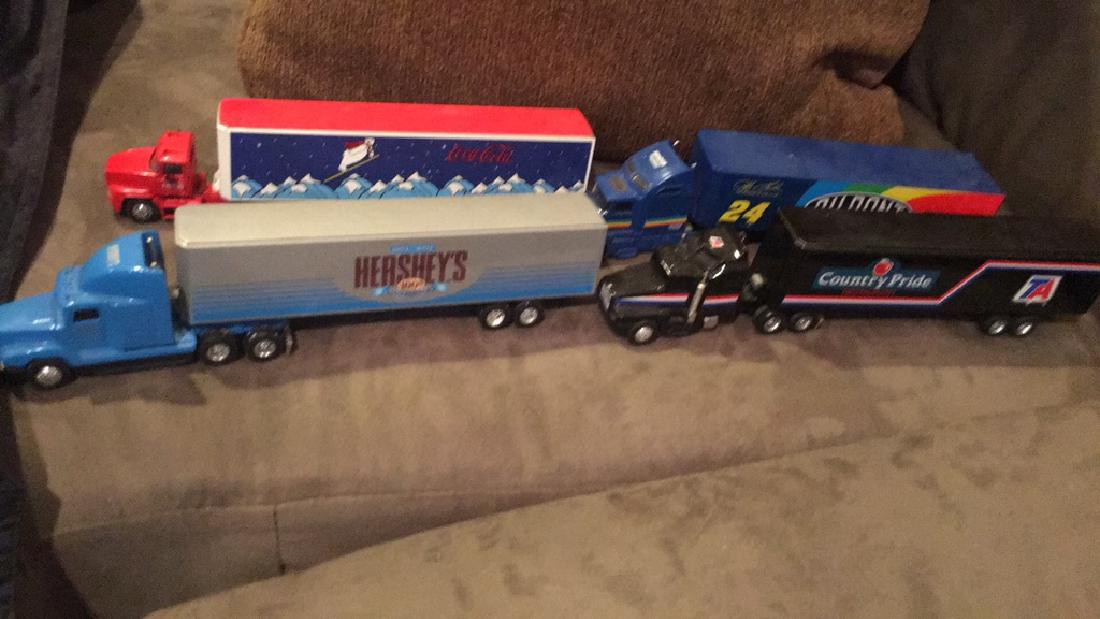 Lot of four 18 wheeler trucks Hersheys Jeff: Lot of four 18 wheeler trucks Hersheys Jeff