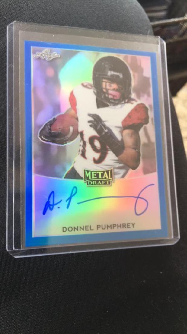 Donnel Pumphrey 2017 leaf metal blue auto /50 (1 of 2)