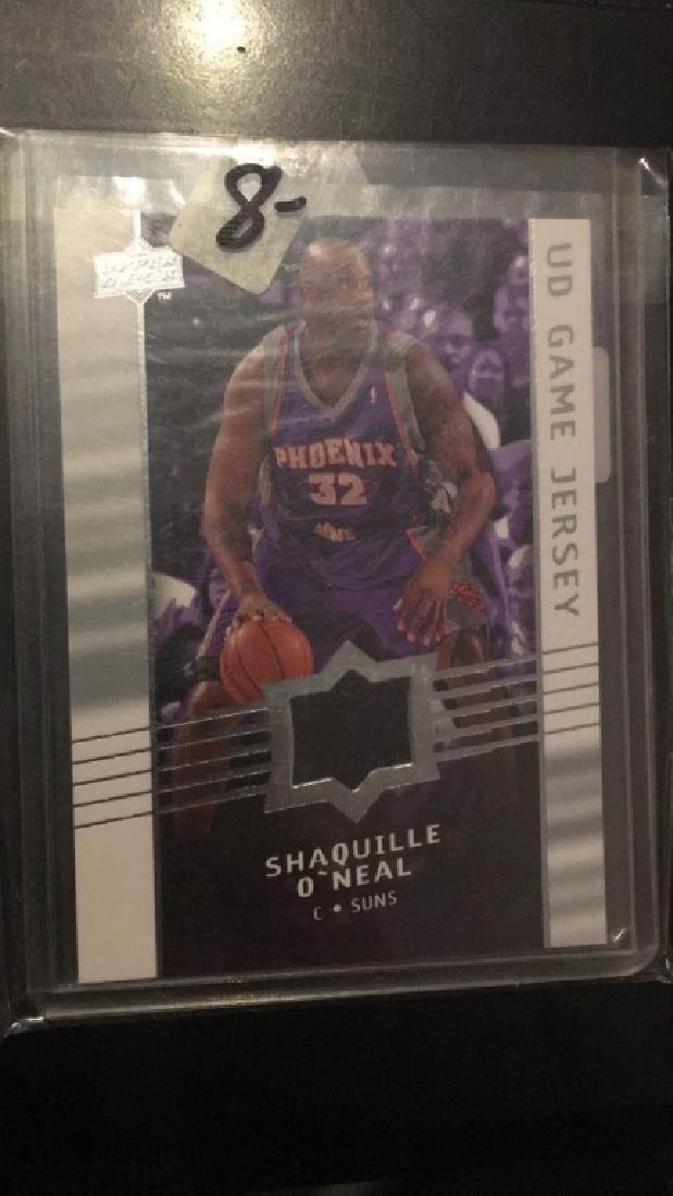 Shaquille O'Neal 2000 809 upper deck jersey card (1 of 2)