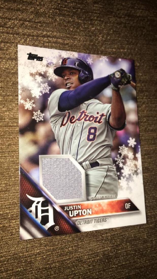 Justin Uptin Topps snowflake jersey card: Justin Uptin Topps snowflake jersey card