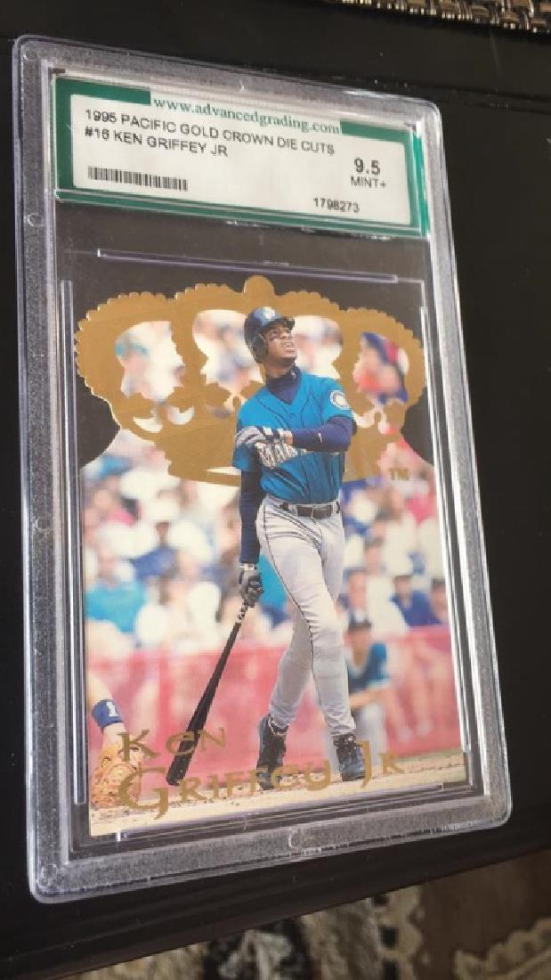 Ken Griffey Jr 1995 pacific gold crown graded 9 (1 of 1)
