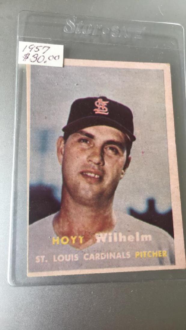 Hoyt Wilhelm 1957 Topps nice shape (1 of 3)