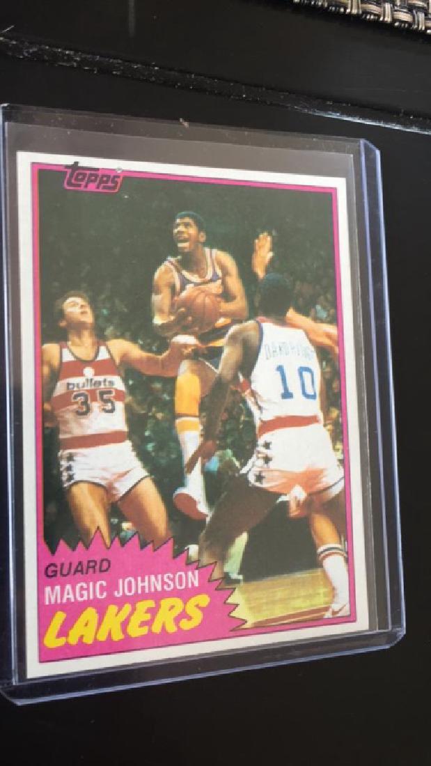 Magic Johnson 1981 Topps near mint (1 of 2)