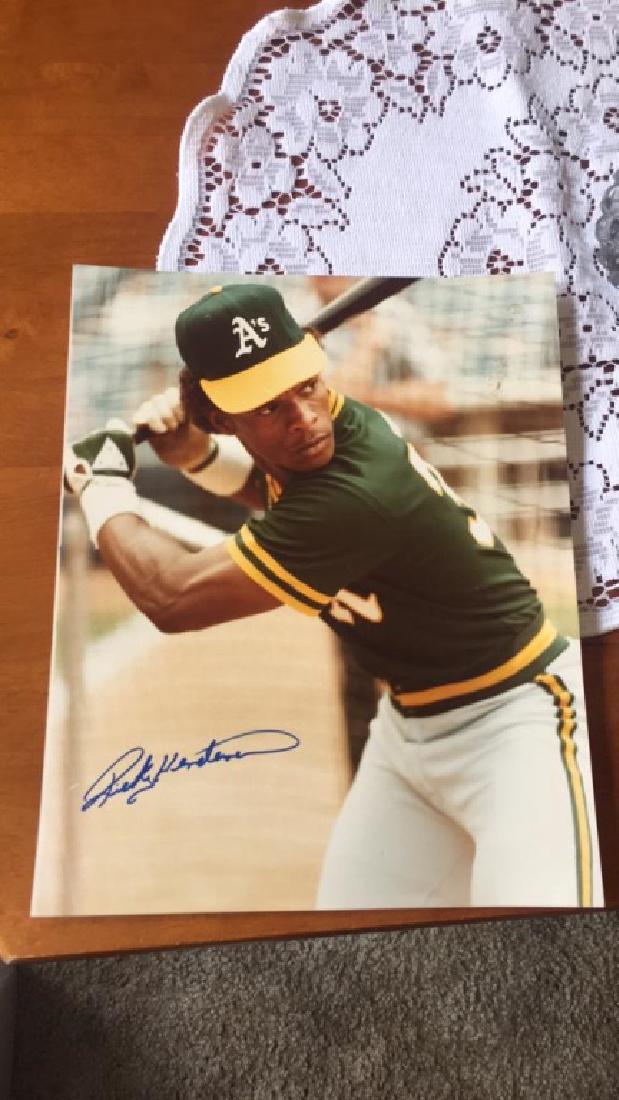 Rickey Henderson autograph 8x10 photo (1 of 2)