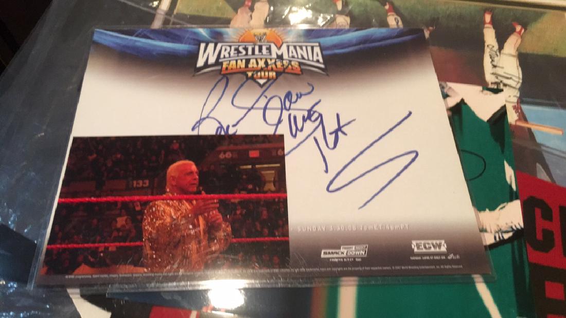 Ric Flair autograph photo with photo proof COA: Ric Flair autograph photo with photo proof COA