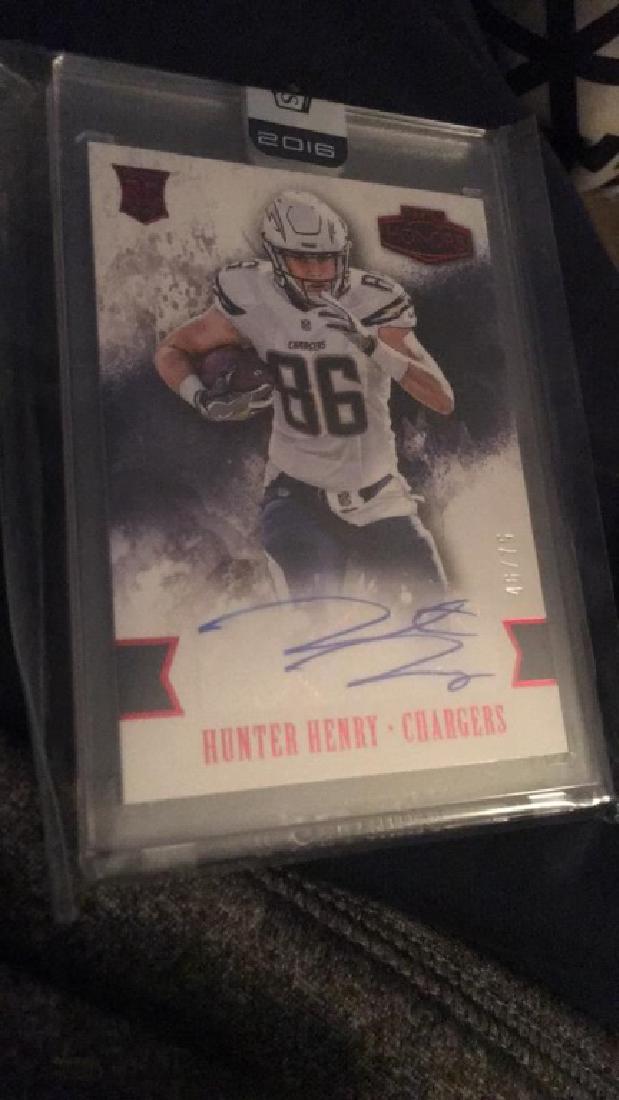 Hunter Henry panini honors uncirculated auto /75 (1 of 2)
