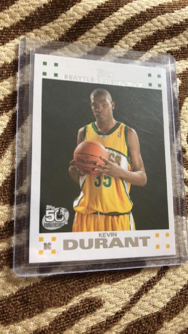 Kevin Durant 2007 topps rookie card (1 of 2)