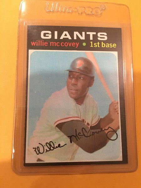 1971 Topps Willie Mccovey #50: Off centered slight edging but overall Nice Card