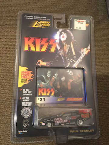 Johnny Lightning Kiss Racing Dreams Car (1 of 1)