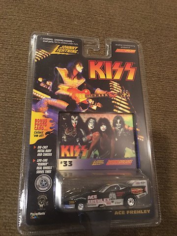 Johnny Lightning Kiss Racing Dreams Car: Johnny Lightning Kiss Racing Dreams Car