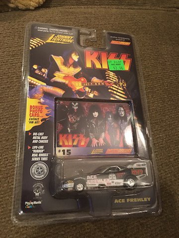 Johnny Lightning Kiss Racing Dreams Car: Johnny Lightning Kiss Racing Dreams Car