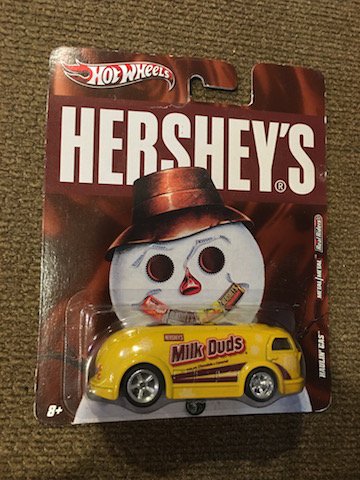 Hot Wheelâ€™s Hersheyâ€™s Milk Duds Haulin Cars: Johnny Lightning 1969 Dodge Charger R/T