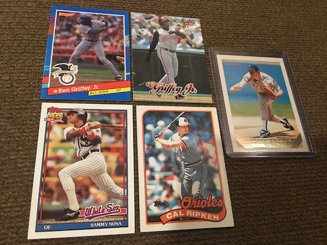 Sammy Sosa 1991 Topps Rc Greg Maddux 1993 Topps Gold (1 of 2)