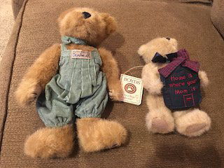 Lot of 2 Boyds Bear teddy bears: home is Where Mom is (1 of 3)