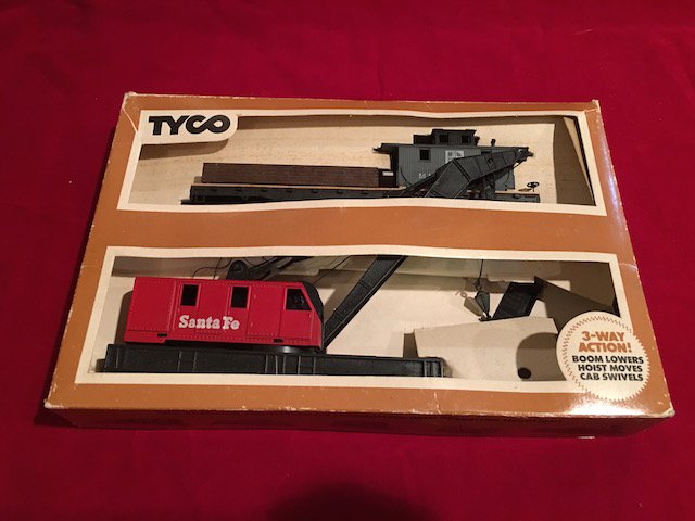 Vintage 70s Tyco HO Scale Operating Santa Fe Crane Car (1 of 4)