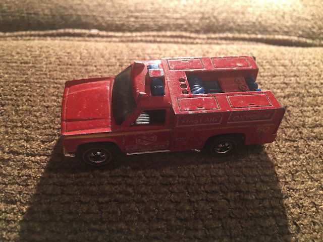 Vintage Redline Emergency Unit, First Aid, Hotwheel: Vintage Redline Emergency Unit, First Aid, Hotwheel Diecast Car