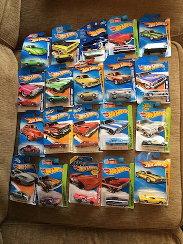 Lot of 20 HOT WHEELS Assorted Collectible Cars Nice Lot: Lot of 20 HOT WHEELS Assorted Collectible Cars Nice Lot unopened