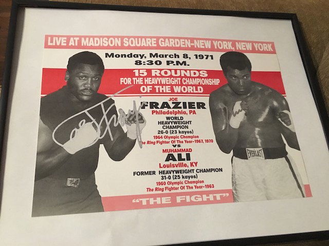 MUHAMMAD ALI vs JOE FRAZIER THE FIGHT OF THE CENTURY (1 of 3)