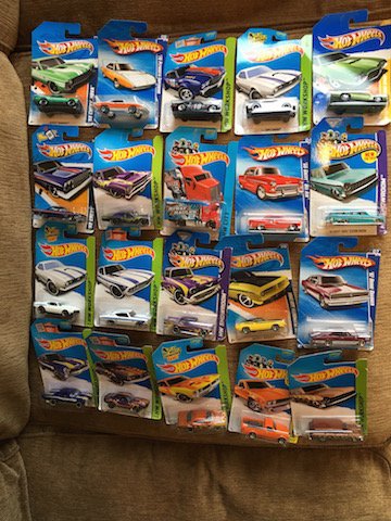 Lot of 20 HOT WHEELS Assorted Collectible Cars Nice Lot: Lot of 20 HOT WHEELS Assorted Collectible Cars Nice Lot unopened