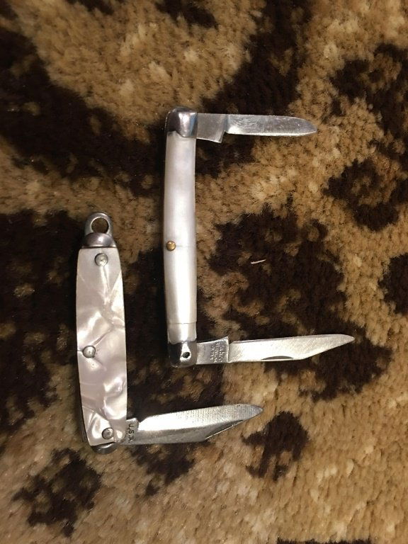 Sabre and a vintage USA Pocket Knife lot: Sabre and a vintage USA Pocket Knife lot