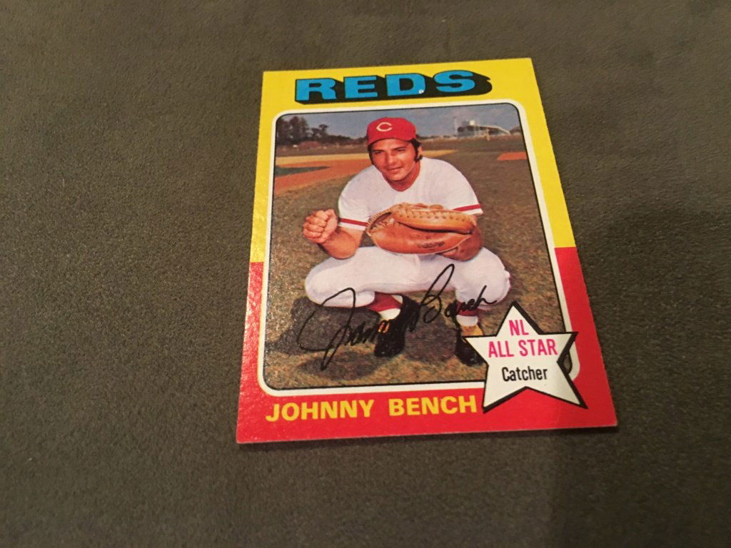 1975 Topps #260 Johnny Bench Cincinnati Reds Based (1 of 2)