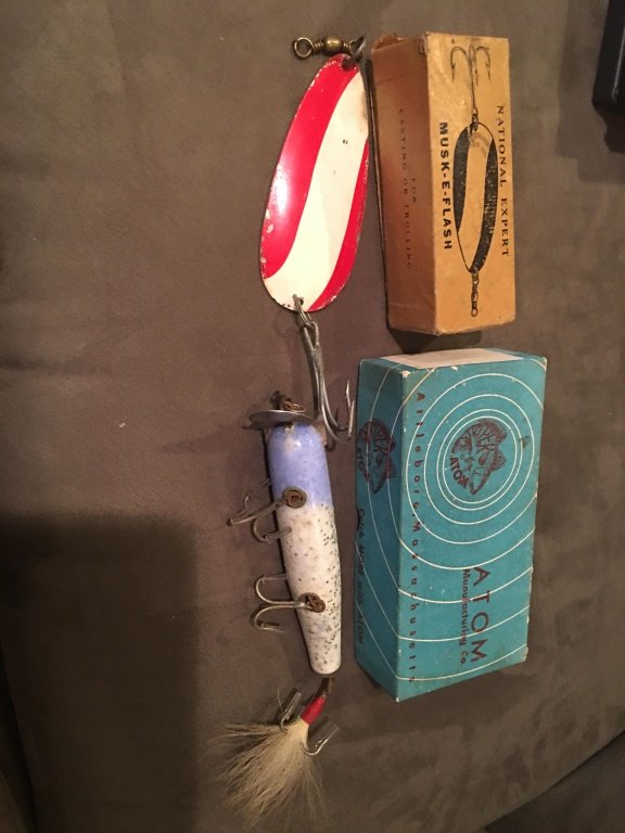 Vintage Fishing Lures with Org Boxes: Vintage Fishing Lures with Org Boxes