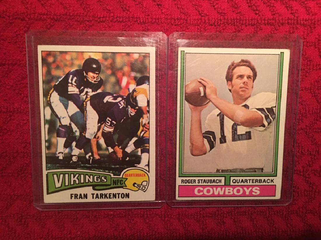 Fran Tarkenton and Roger Staubach 1974 and 1975: 1975 Topps Fran Tarkenton #400 Vikings and 1974 TOPPS FOOTBALL CARD#500 ROGER STAUBACH EX