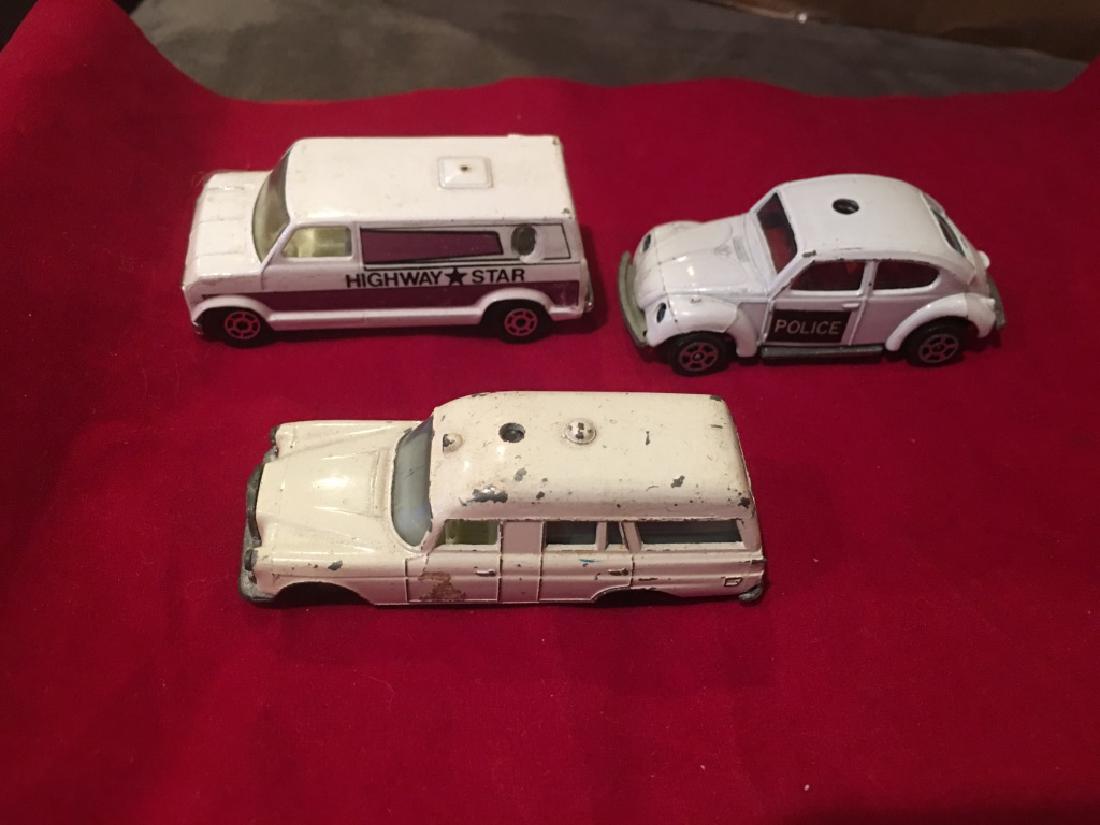 Vintage Lesney and Corgi Diecast Lot: Vintage Lesney and Corgi Diecast Lot