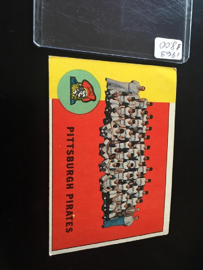 1963 TOPPS BASEBALL PITTSBURGH PIRATES TEAM CARD (1 of 2)